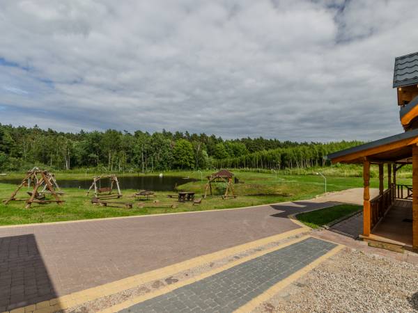 Domki nad jeziorem Ołów z własnym stawem 