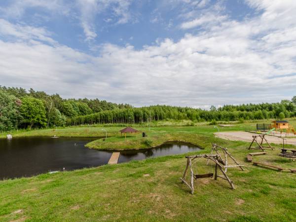 Domki nad jeziorem Ołów z własnym stawem 