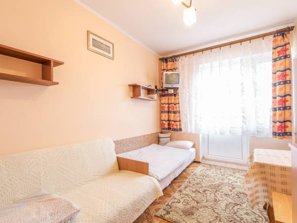 pokój 2os.z łazienką budynek