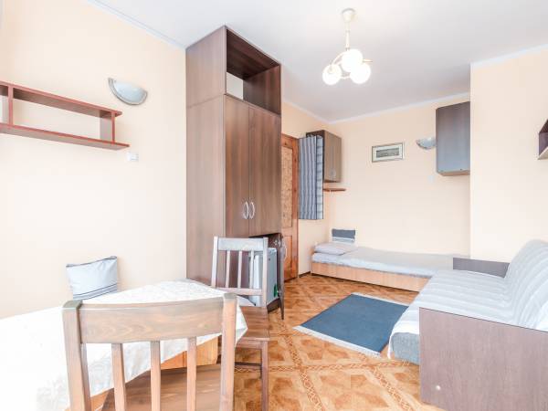 pokój 3-4os. z łazienką-budyn ek II kond.