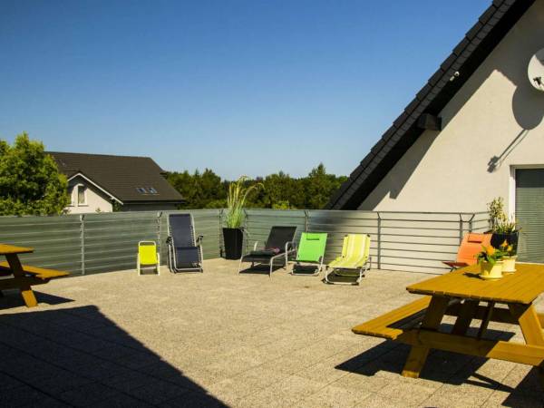 Duży taras dla pokoi nr 5 i 6.