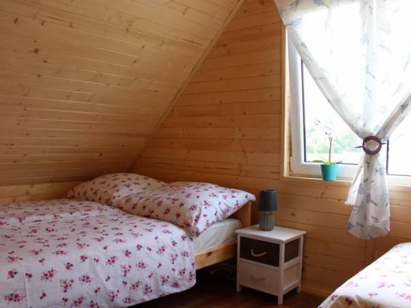 Domek 6 osobowy delux sypialnia